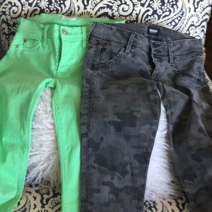 Lot of 2 Hudson jeans, camo and light Kelly green